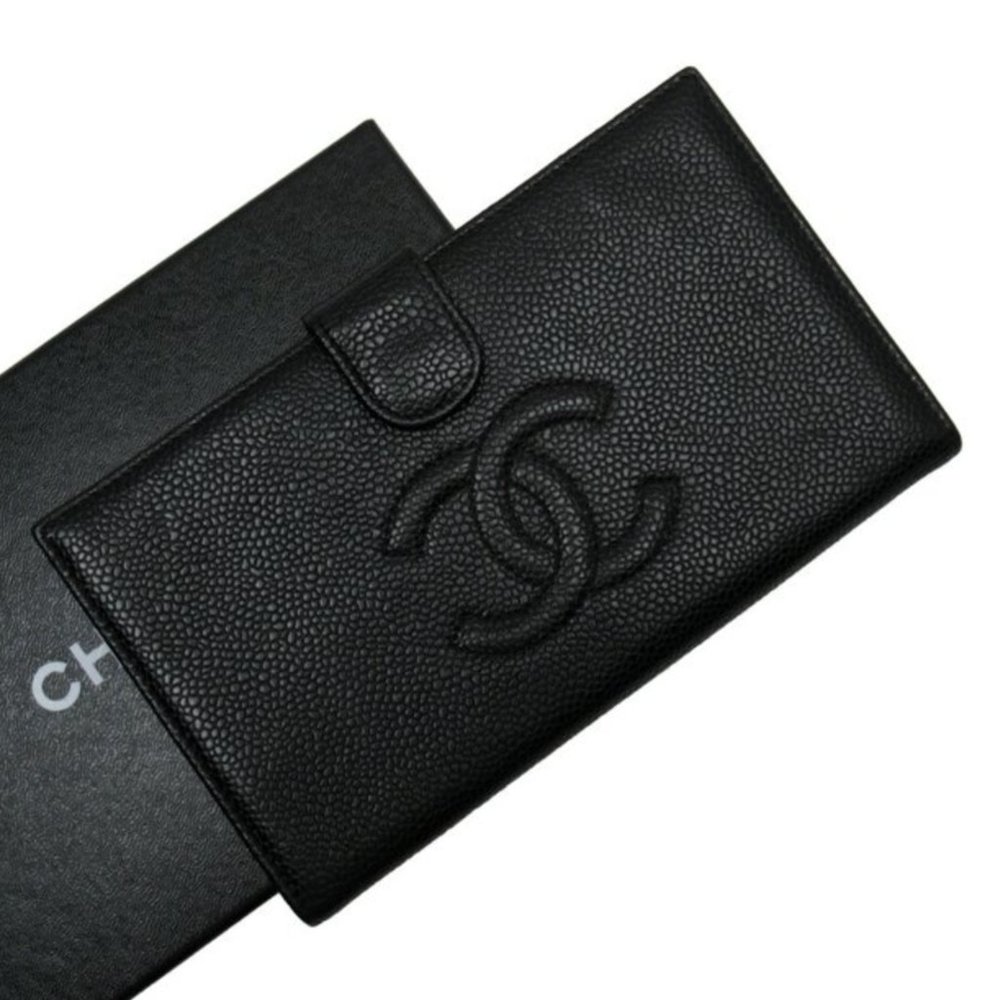 CHANEL Black Caviar Bi-Fold Wallet Purse